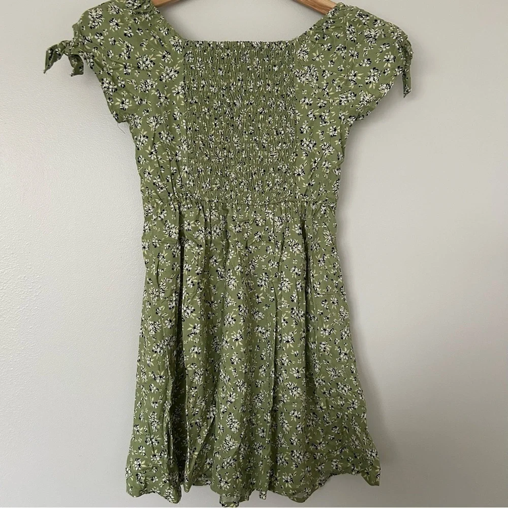 The Children’s Place girls floral smocked dress 7/8 NWT